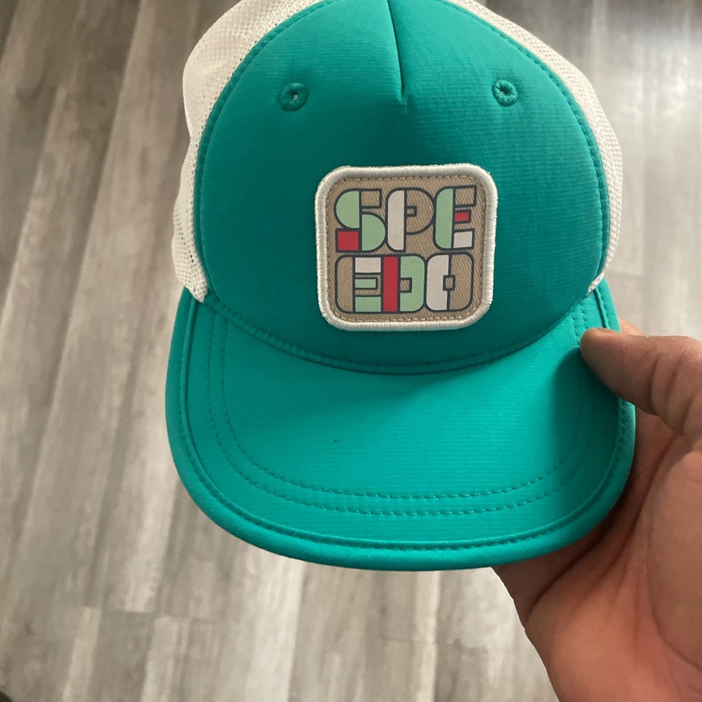 Speedo Kids' Aqua and White Hat